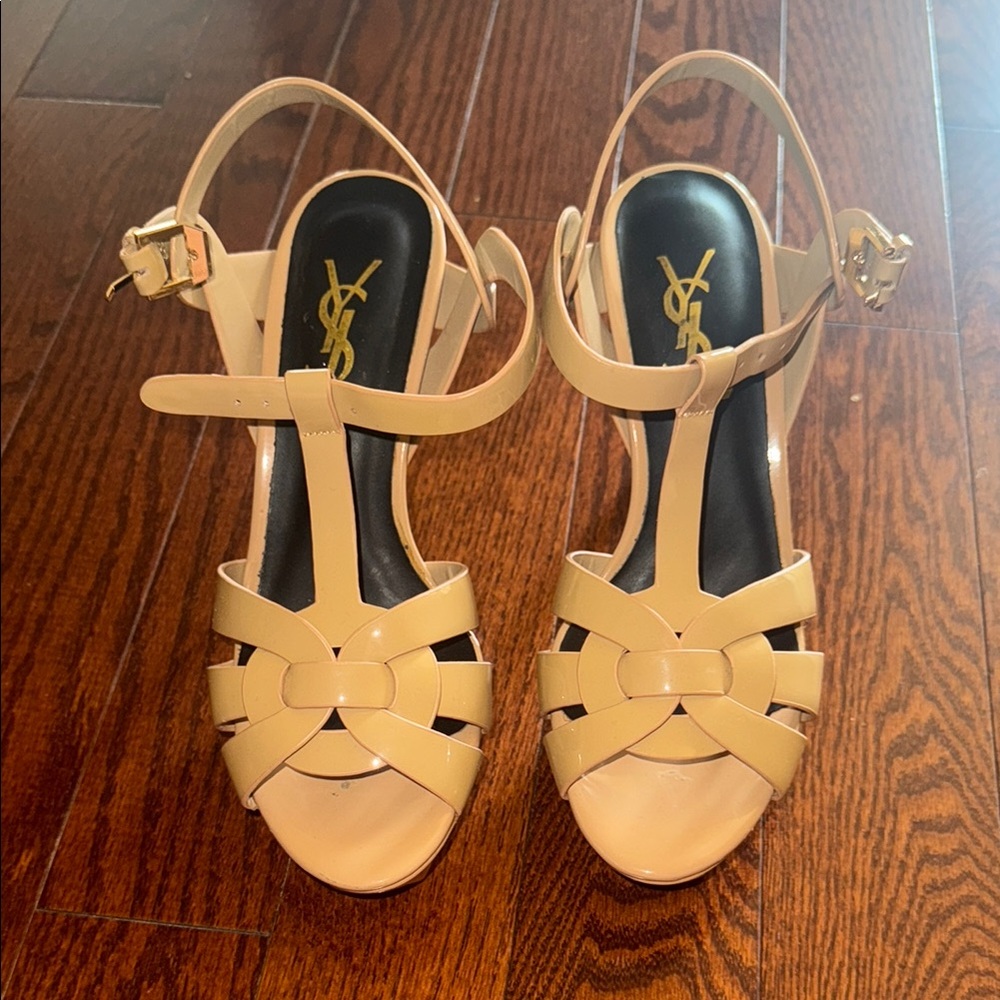 Yves Saint Laurent Cream Heeled Sandals with T-Strap Design